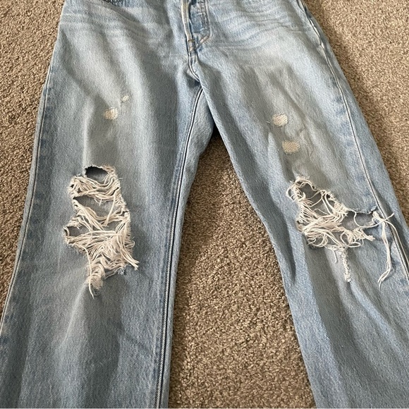 Levi’s Distressed 501 Crop Straight Jeans - Picture 4 of 13
